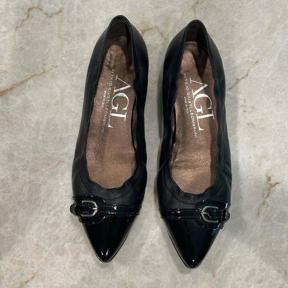 AGL black flats